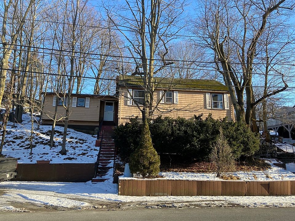 1st image of 9 Walden Pond Ave