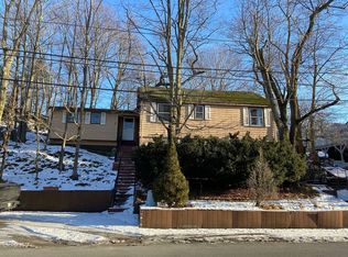 9 Walden Pond Ave, Saugus, MA 01906