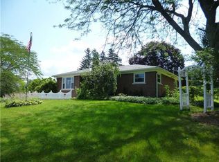 941 Arbuckle Rd, Erie, PA 16509