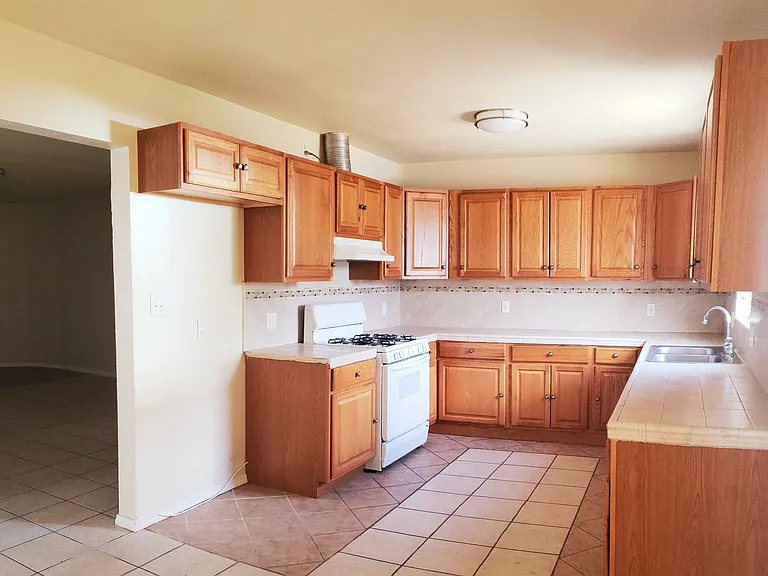7610 Valley Vis — Photo 1