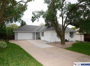 5867 S 104th Ave, Omaha, NE 68127