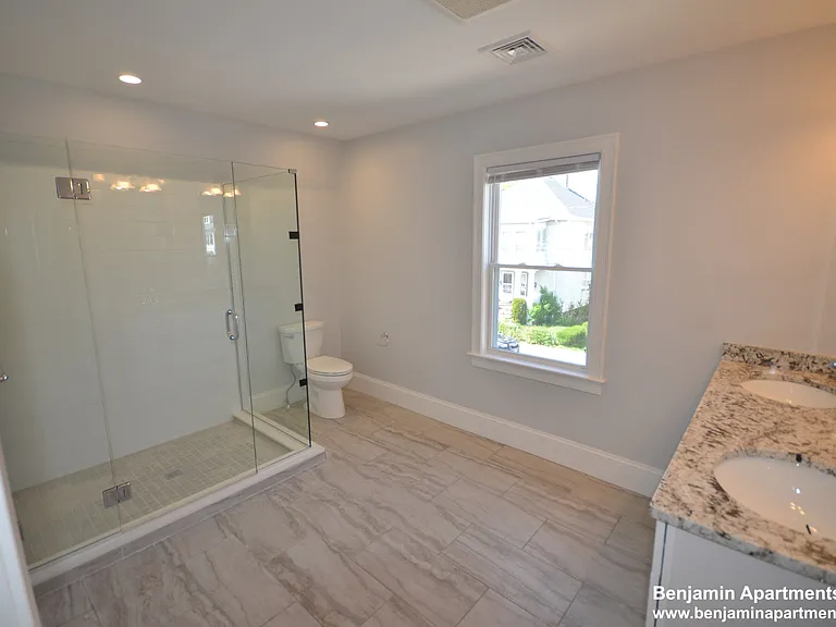 18 Bothwell Rd #5 — Photo 15
