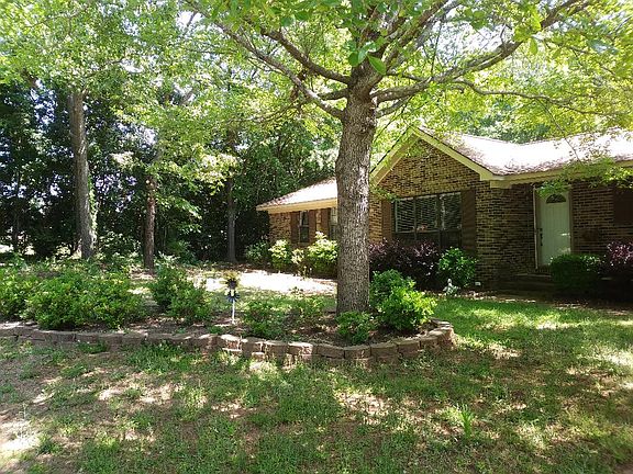 5th image of 118 Bradley Dr