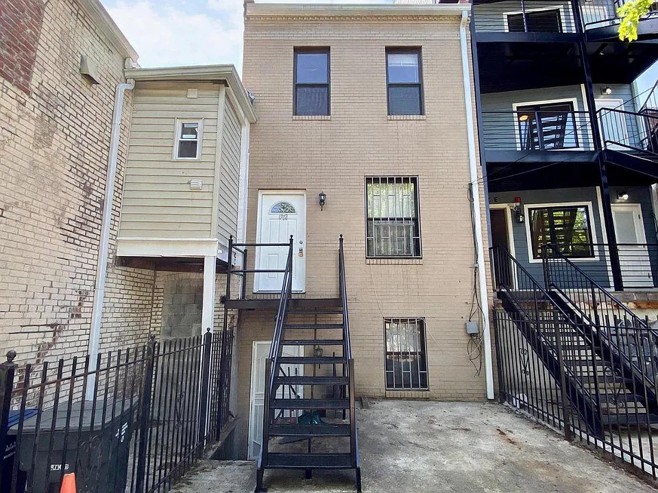 1702 Lincoln Rd NE #2
