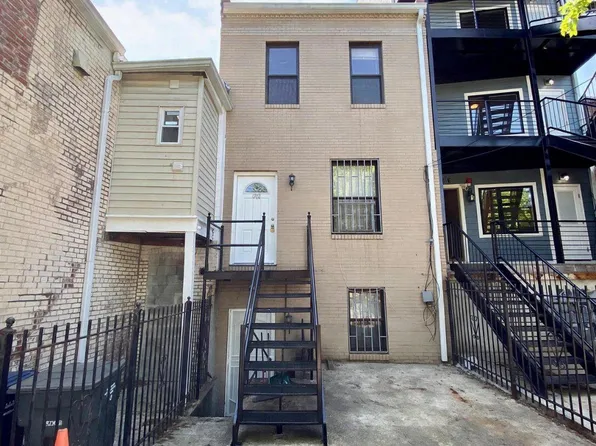 1702 Lincoln Rd NE Unit 2, Washington, DC 20002