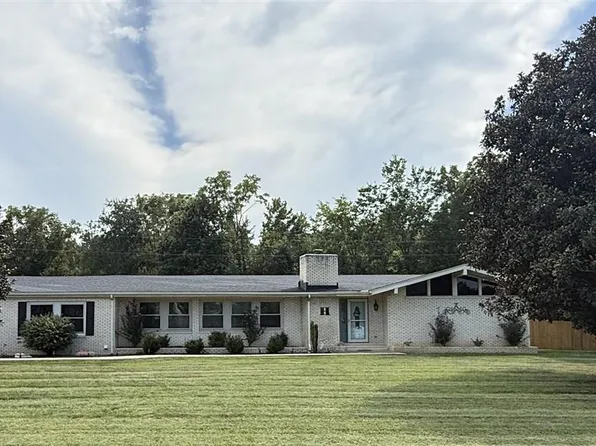 410 Valley Ter, Irvington, KY 40146