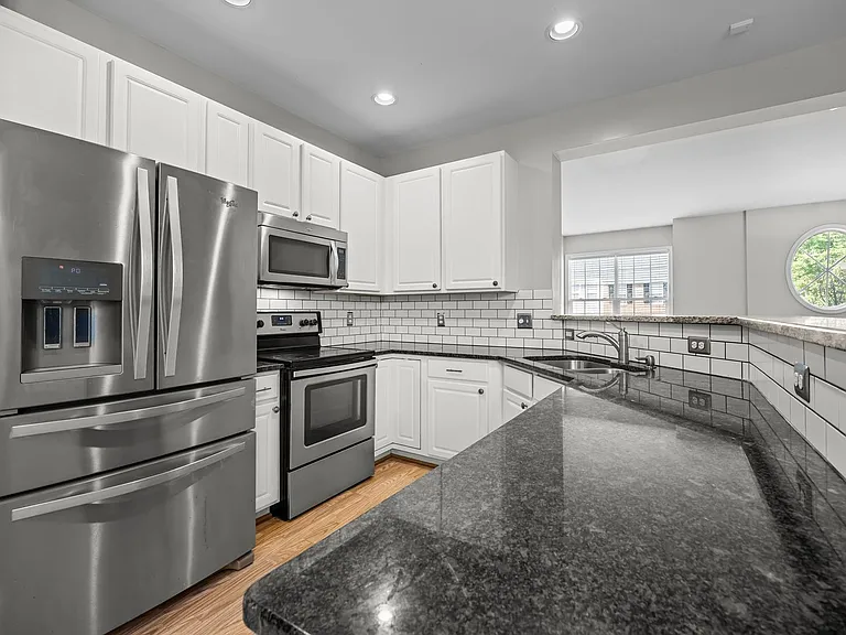 4718 Longhill Ln — Photo 20
