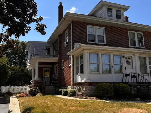 15 Woodland Rd, Wyomissing, PA 19610