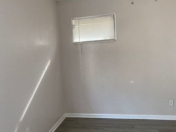 3rd image of 7800 E 113th Ter