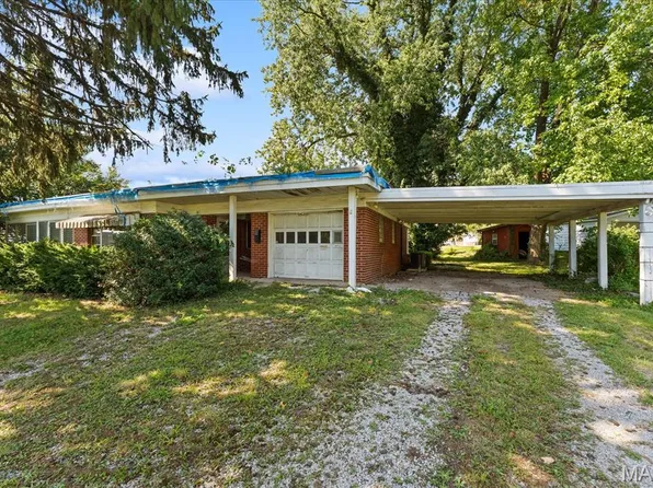 2 Notre Dame Hls, Belleville, IL 62223