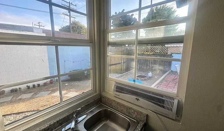 2309 N Sepulveda Blvd #B — Photo 7