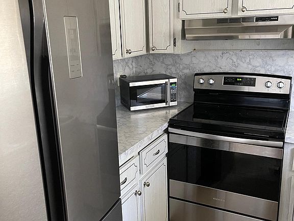 2nd image of 701 N 59th Ave #701