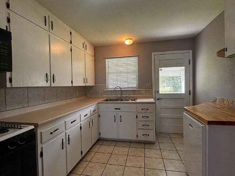 3009 W Olive St — Photo 8