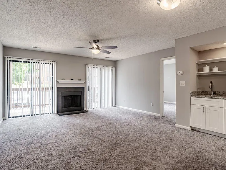 Riverwind Apartment Homes — Photo 8