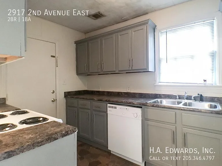 2917 2nd Ave E — Photo 6