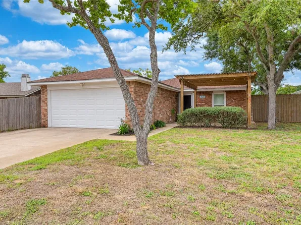 2624 Live Oak St, Ingleside, TX 78362