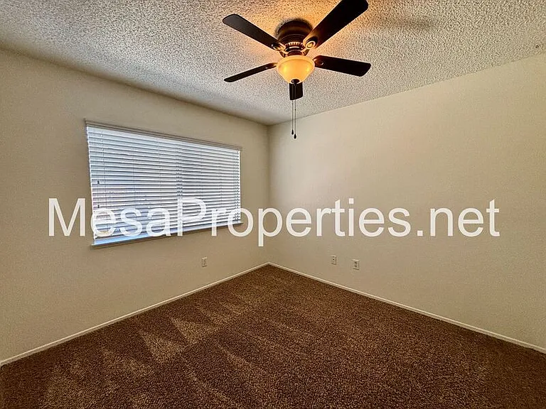 14145 Heritage Ct — Photo 12