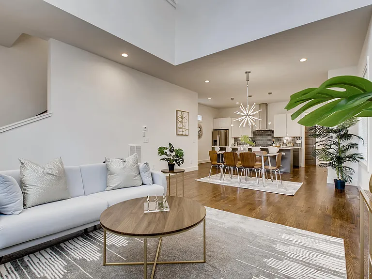 2708C Larmon Dr — Photo 11