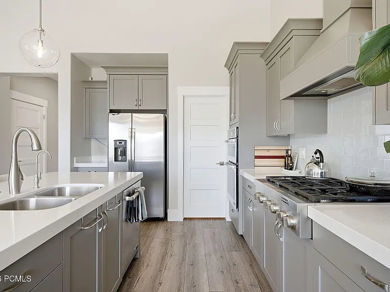 11293 N Shoreline Dr — Photo 15