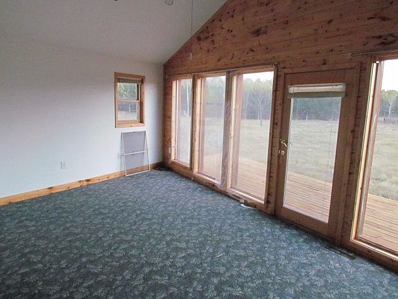 Additional Living Room