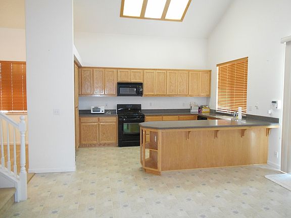 4th image of 16394 W Darlington St