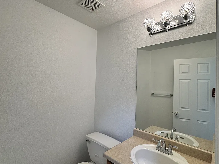 2444 E 127th Pl — Photo 10