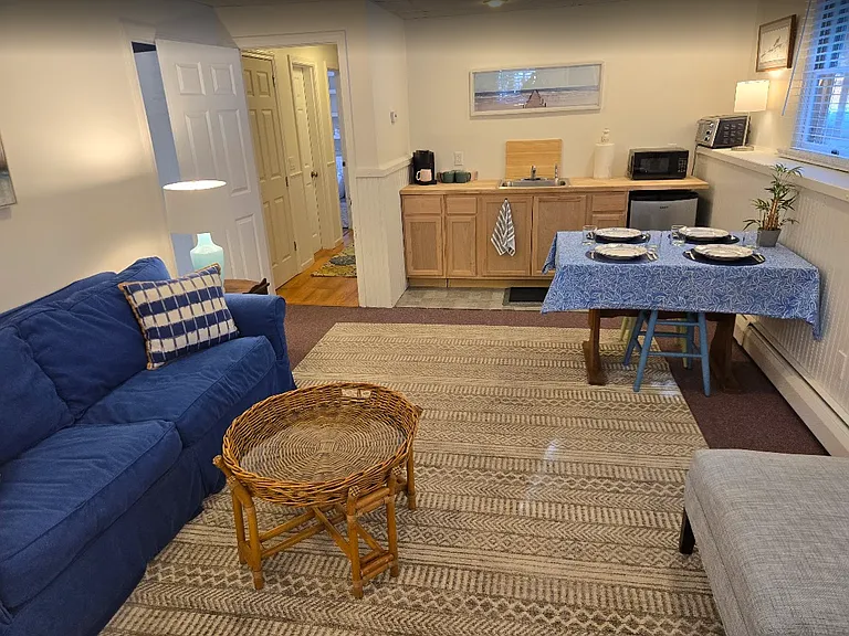 12 Leeward Dr — Photo 2