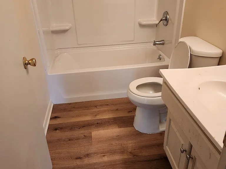 3573 SW Kerry Ave — Photo 2