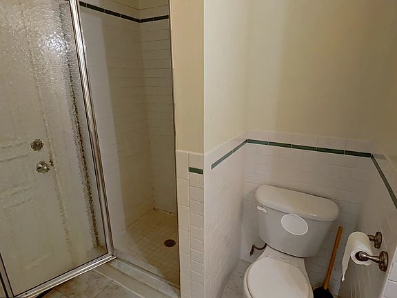 2nd image of 191 Commonwealth Ave #3-B