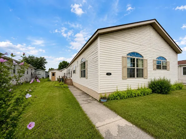 1891 Magnolia St, Newport, MI 48166