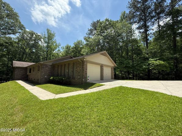 24 Sapphire Ct, Juliette, GA 31046
