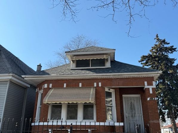 6812 S Claremont Ave