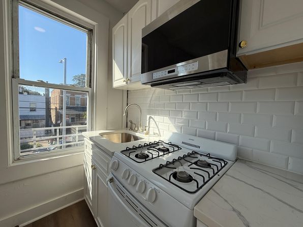 117 Highland Pl #2L