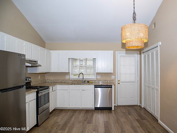 5th image of 124 Pintail Ln