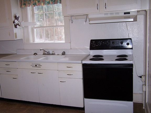 2nd image of 117 Lehigh Ave