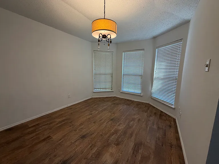 9837 Carter Dr — Photo 12