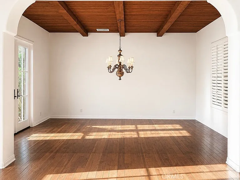 37 View Ter — Photo 9