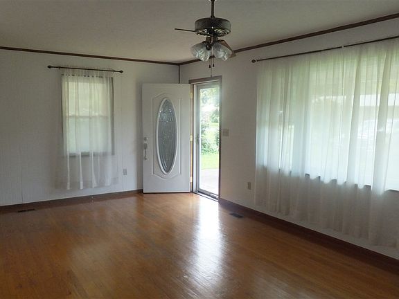 2nd image of 522 Fairfield Dr