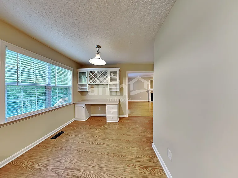 104 Trailing Oak Trl — Photo 4