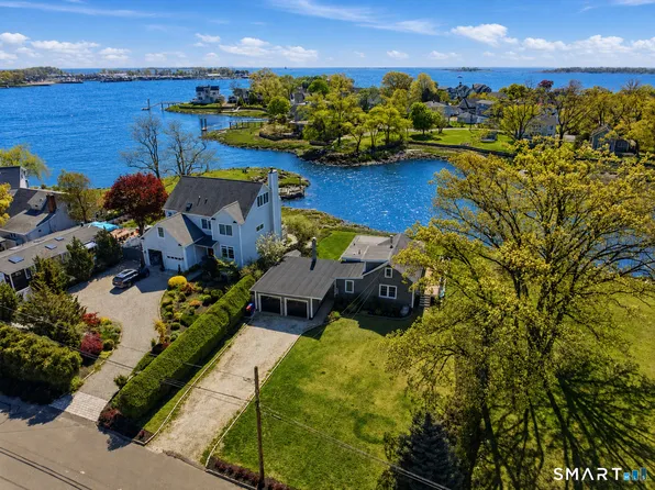 33 Naromake Avenue, Norwalk, CT 06854