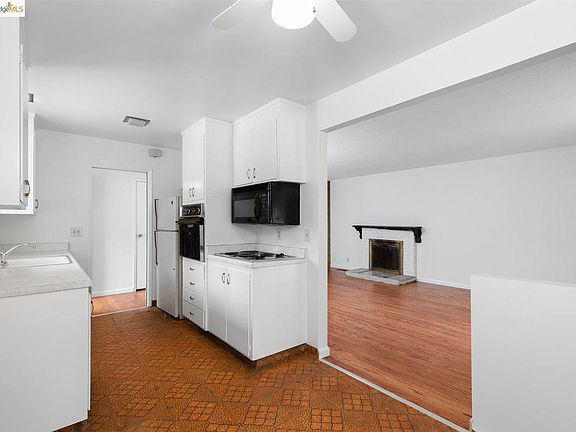 5th image of 3023 Colette Dr