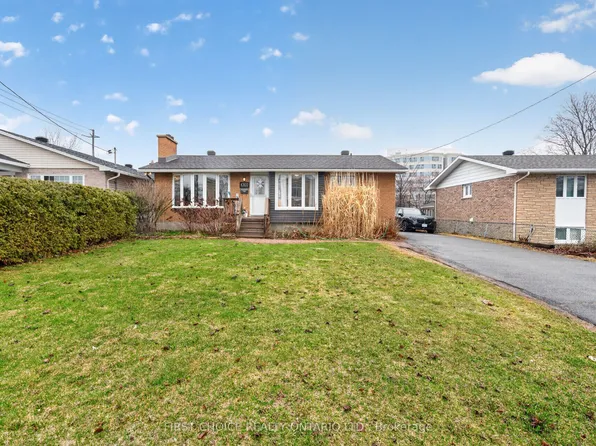 1307 Aurele St, Ottawa, ON K1B 3L4