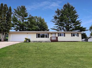 243 E Lakeview Dr, La Farge, WI 54639