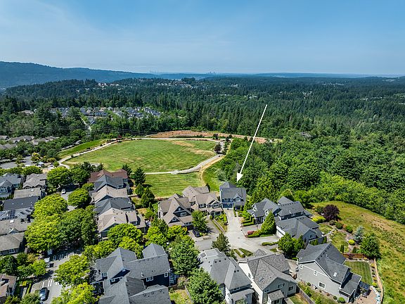 4th image of 2629 30th Ct NE