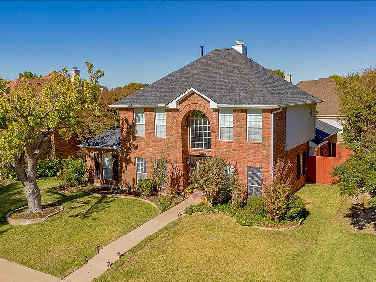 2705 Trophy Dr — Photo 37