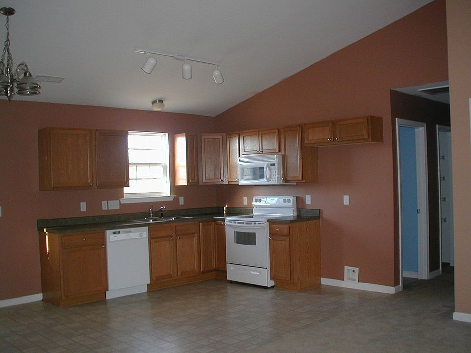 Kitchen-Dining Combo