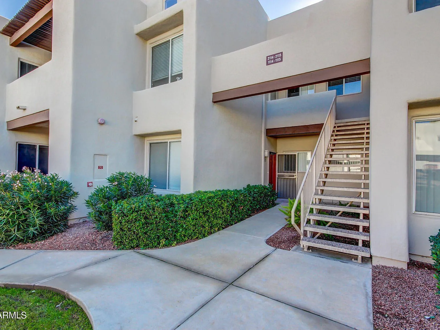2 bed, 2.0 bath, 1301 sqft, $1,880 — Photo 2