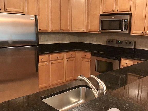 5th image of 631 East St Unit I102