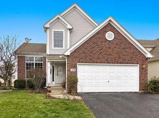 129 Emerald Dr, Streamwood, IL