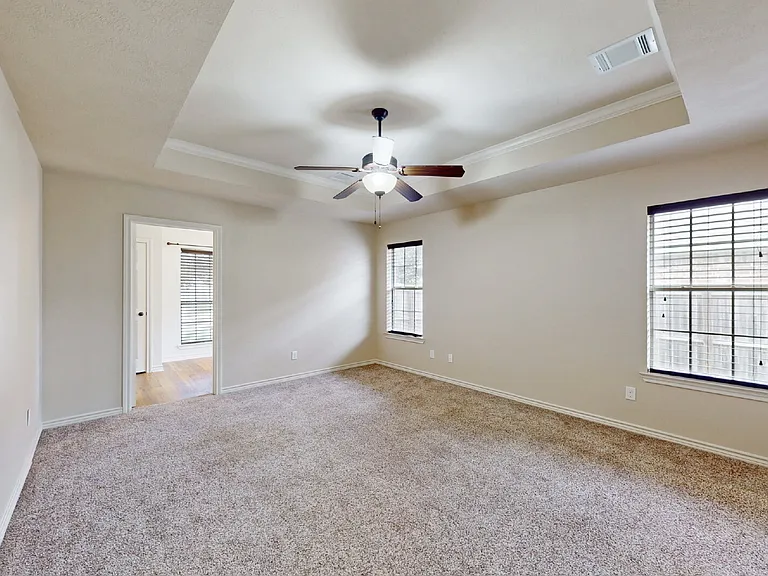 1120 Eagle Ave — Photo 12